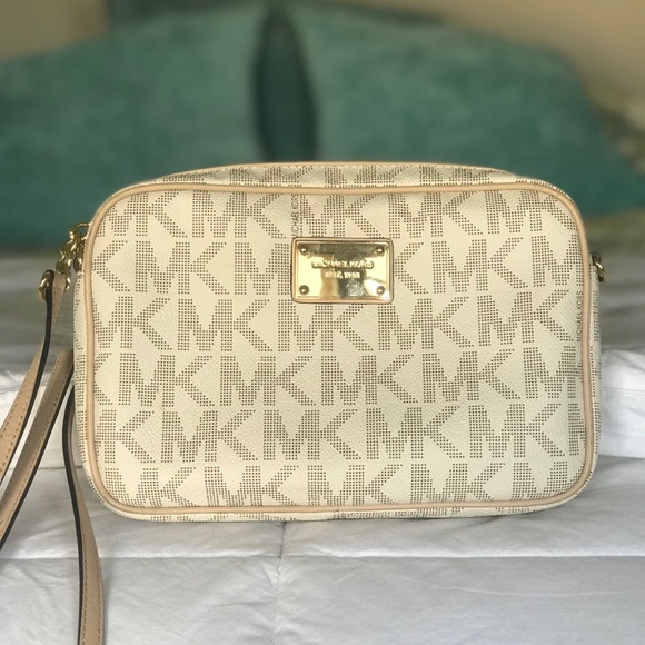 Michael Kors Crossbody Purse - Picture 1 of 4